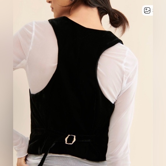 Free people we the free Libby velvet vest NWOT - Picture 2 of 2